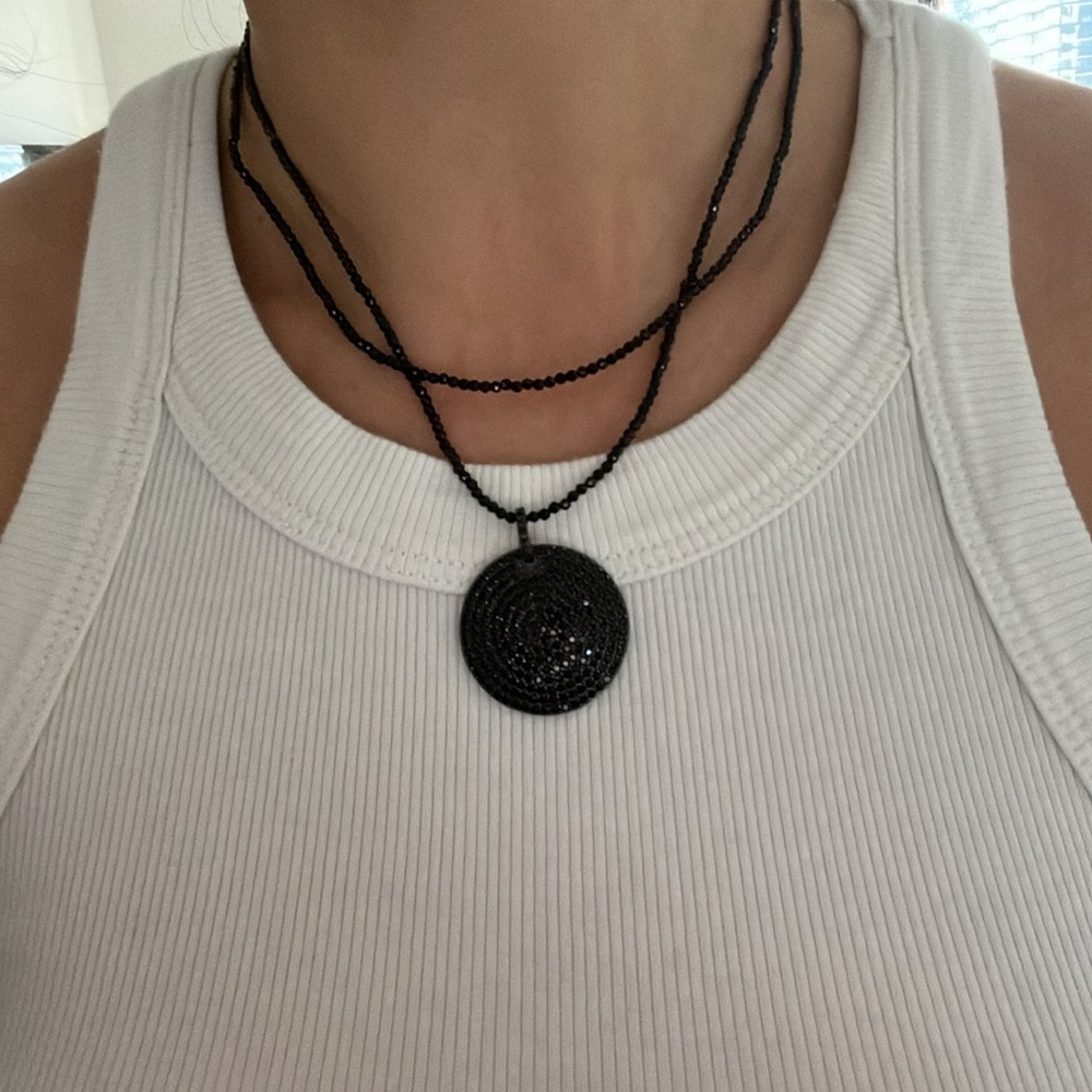 Black crystal circle pendant beaded necklace